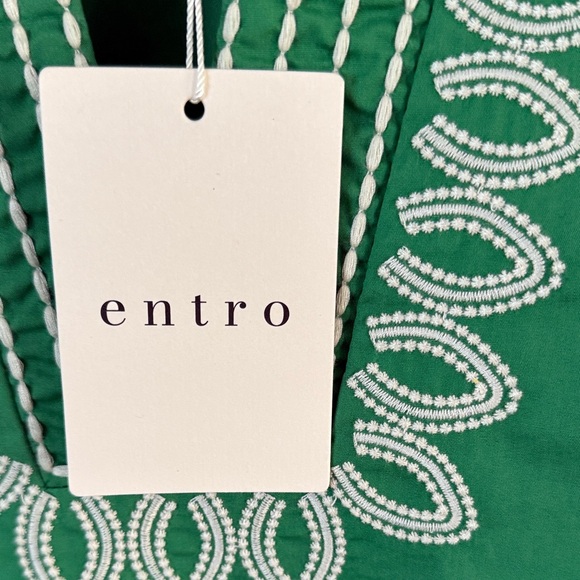 Green Puff Sleeve Blouse with White Embroidery - Picture 6 of 6